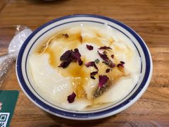 -云阿蛮云南生烫牛肉米线(奉贤路店)