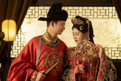 -雪中彩影婚纱摄影·微光艺术中心