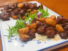 -园中园美食城