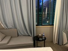 -南宁世纪君悦大酒店(青秀万达滨湖路地铁站店)