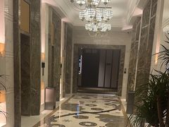 -万泊酒店(长沙五一广场国金中心店)