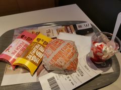 -麦当劳(中二横路店)