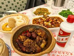 瓦罐红烧肉-堂瓦里·33年传统赣菜(第一街区店)