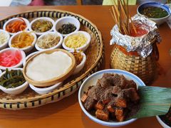 -包整·丝娃娃(一览甲秀楼风景店)