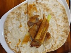 -哈尔滨小酒馆·鲜肉现穿自助烧烤(康新花园店)