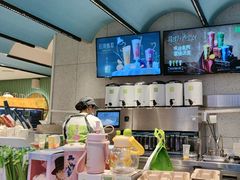 -奈雪的茶(亨特国际广场店)