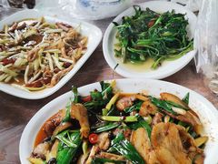 蒜苗回锅肉-周血旺老店