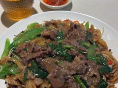 招牌湿炒牛河-潮泰牛肉火锅 · 创于1992年(车公庙店)