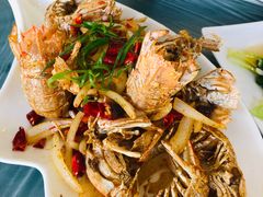 -覃记海鲜美食餐厅