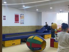 -爱威盛亲子俱乐部·纽约国际早托中心