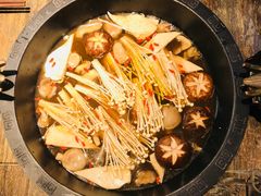 -销魂美蛙鱼头火锅(上海首店)