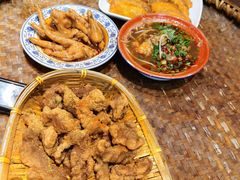 -爆炸头阿姨小四川正宗川味小吃(无任何分店)