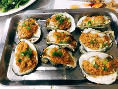 蒜蓉烤生蚝-小民大排档(马场角横路店)