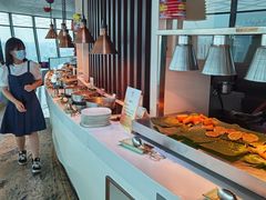 自助取餐区-亚洲国际大酒店·云顶阁旋转自助餐厅