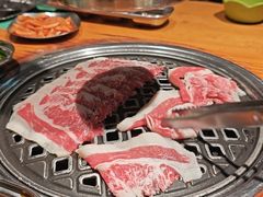 -唯成•韩国炭火烤肉 유성고기