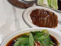 -梅利汴京烤鸭•开封豫菜地标店(东大街店)