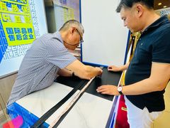 -爱革·洗衣改衣·洗鞋修鞋·洗包修包·奢侈品护理(宝地广场店)