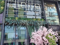 -临界音乐酒馆·小龙虾·江湖菜(华熙LIVE·鱼洞店)