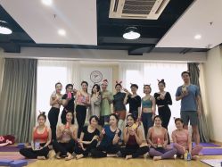 -亚太瑜伽普拉提学院