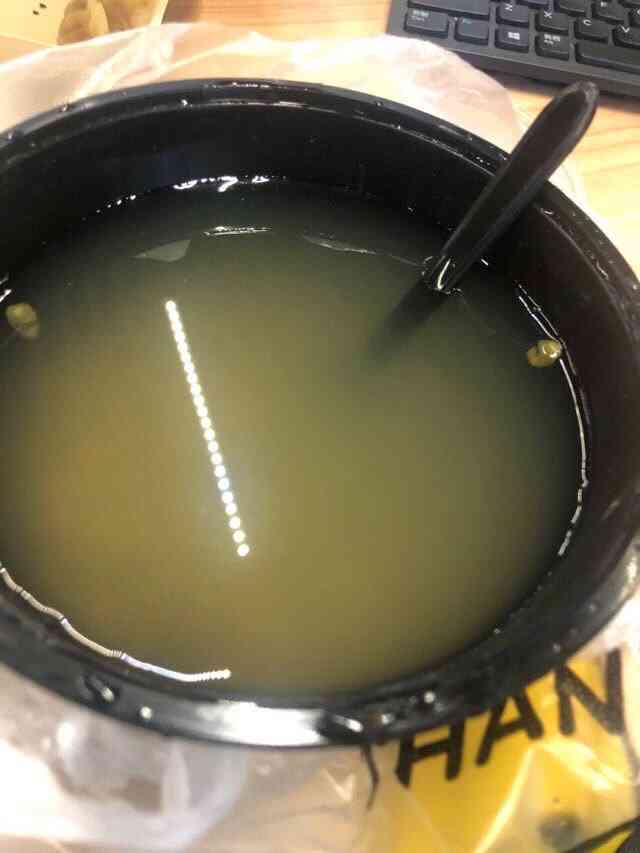 打分    /人 千万别吃 黑心商家 外卖20几都是白开水绿豆汤 锅贴也是