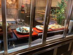 面包甜点陈列柜-深圳四季酒店·馥自助餐厅