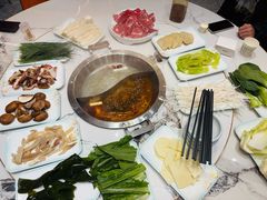 -撒拉人家.酸菜牦牛肉火锅