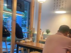 -红小满休闲餐厅(十全街店)