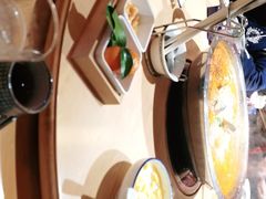 -野山舂·贵州现舂酸汤火锅(鸿通城店)