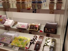 -好利来(八角店)