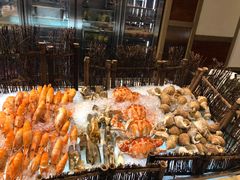 -大中华希尔顿酒店-念自助餐·嗨啤·小龙虾