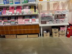 -4iNLOOK美瞳店(上海日月光中岛店)