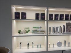 -JNK皮肤管理中心