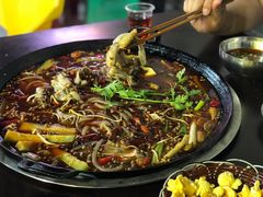 老铁锅秘制美蛙-鸿顺老铁锅美蛙鱼府(解放碑店)
