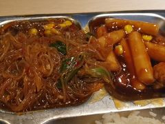 -同济大学本部学苑饮食广场