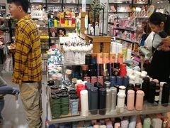 -三福时尚(三峡广场华夏银座店)