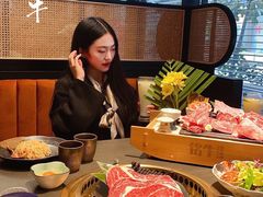 -铭牛烧肉·和牛海鲜自助(高新月牙湖店)
