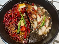 -贰回巷火锅馆(钟楼店)