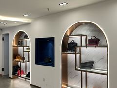 -聚云奢二手奢侈品黄金手表包包回收·中古店(中福城店)