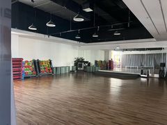 -健变健身俱乐部(前海天虹商场店)