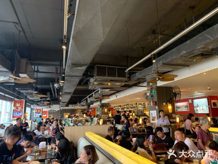 大头虾越式风味餐厅(光明广场店)大堂图片