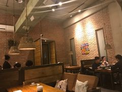 大堂-苹果树下艺术餐厅(宋庄店)