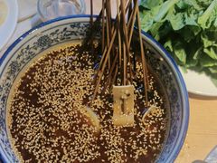 -大众跷脚牛肉馆·非遗传承单位(峨眉山店)