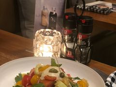 -ROAST coffee & eatery