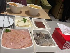 -海底捞火锅(金山百联店)