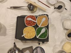 -鲜入围煮花胶鸡海鲜火锅