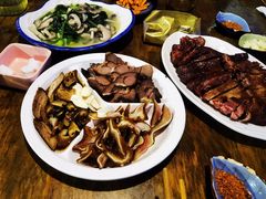 -老鼎万春卤菜(五代传承创始老店)