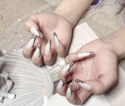 -H12 STAR日式美甲美睫专门店