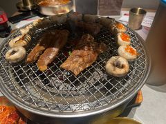 -草家酱蟹炭火烤肉店(珲春南路一店)