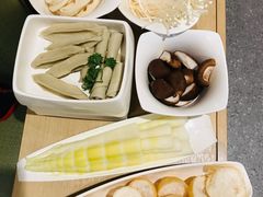 -海底捞火锅(宝龙广场夜宵主题店)