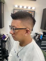 -HEADSTAR BARBERSHOP·男士理发店